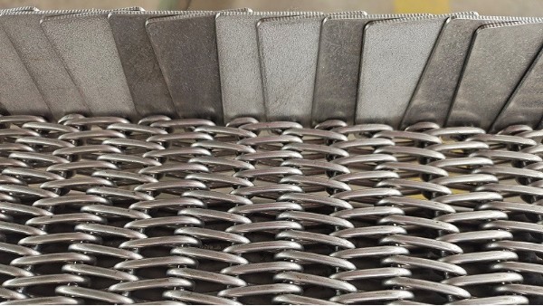 網(wǎng)帶跑偏擋板脫落怎么辦？