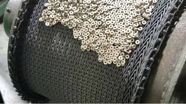 熱處理四把火高溫網(wǎng)帶是310S還是314？