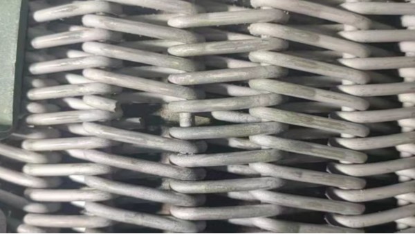 高溫網(wǎng)帶表面破損常見原因及維護應急方式